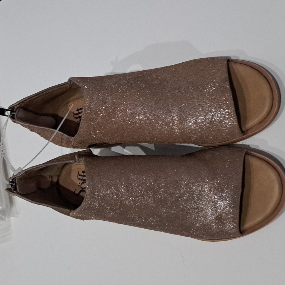 Sofft Carleigh Suede Rounded Stack Heel Peep Toe … - image 7